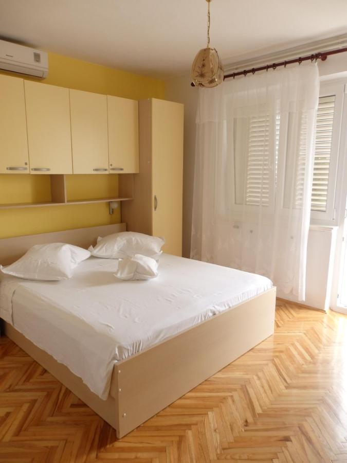 Apartmani Stipan Brela Exteriör bild