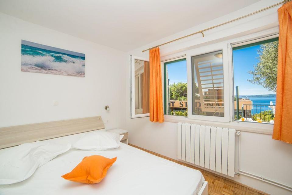Apartmani Stipan Brela Exteriör bild